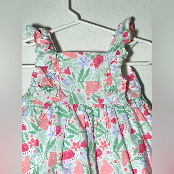 Carters Floral Baby Sundress with Ruffle Straps
100% Cotton Size 0-3 months - Picture 2 of 7